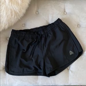 NWT!! Reebok Shorts 🖤🤍